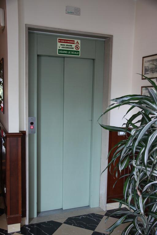 Hotel Regit Mestre Exteriör bild